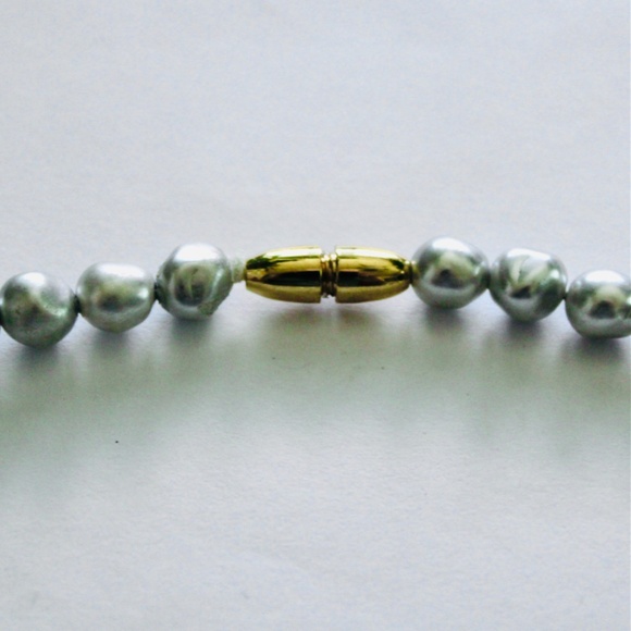 Simulated Baroque Silvery Pearl Necklace and Stud Earrings - Picture 2 of 4